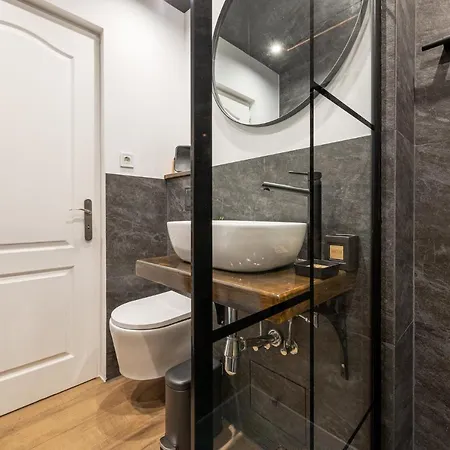 Moon Apartment